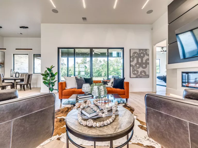 6320-buena-vista-ct-86