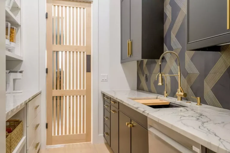 91641182-1e13-4afa-b901-015658d0f233-custom-65c3a902ebdb0